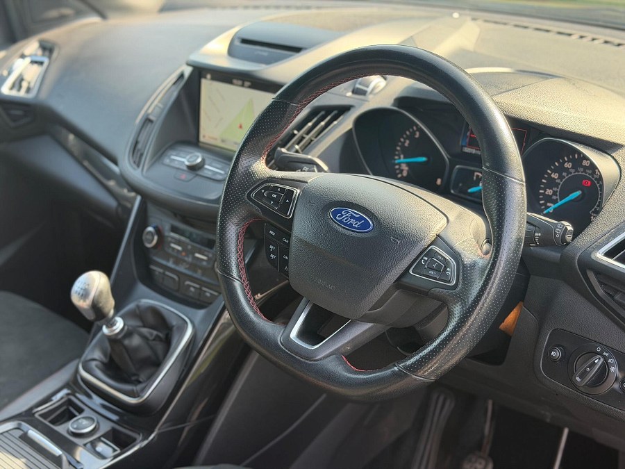 Ford Kuga photo 2