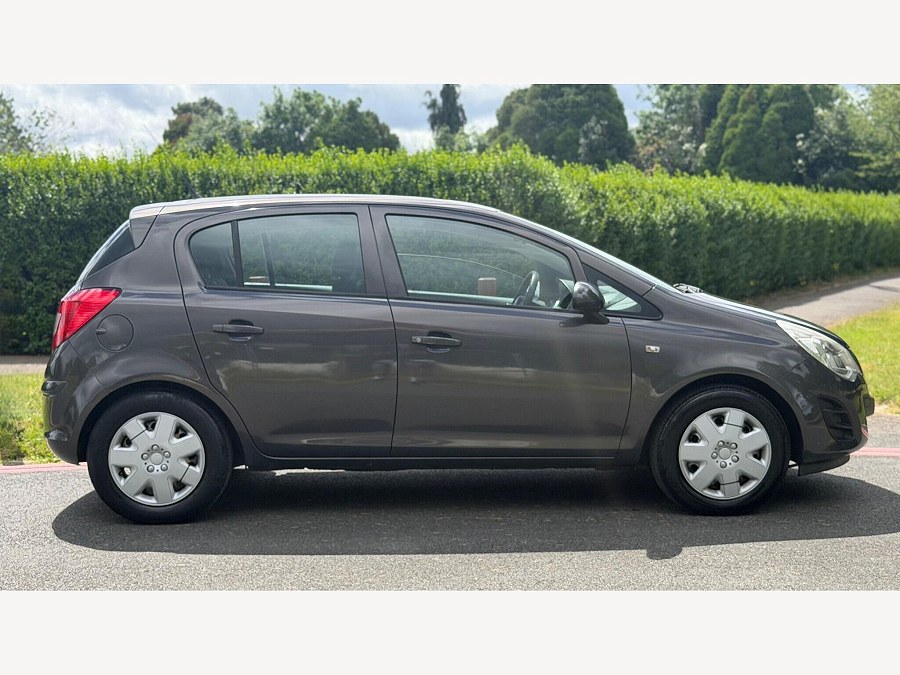2013 Vauxhall Corsa photo 9
