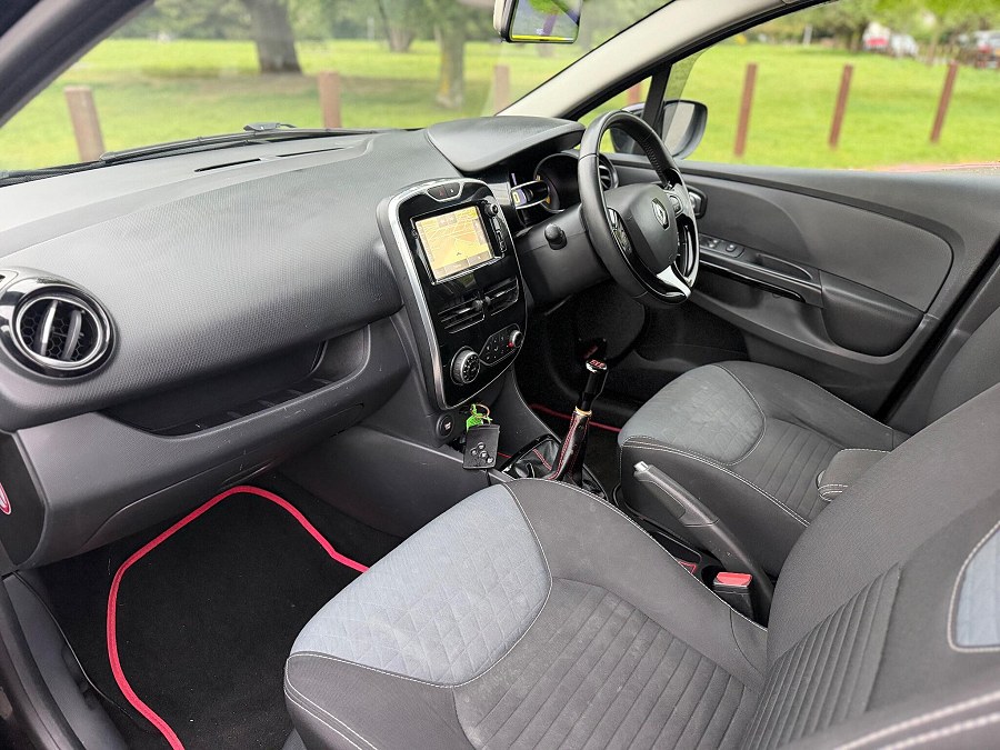 2015 Renault Clio photo 12