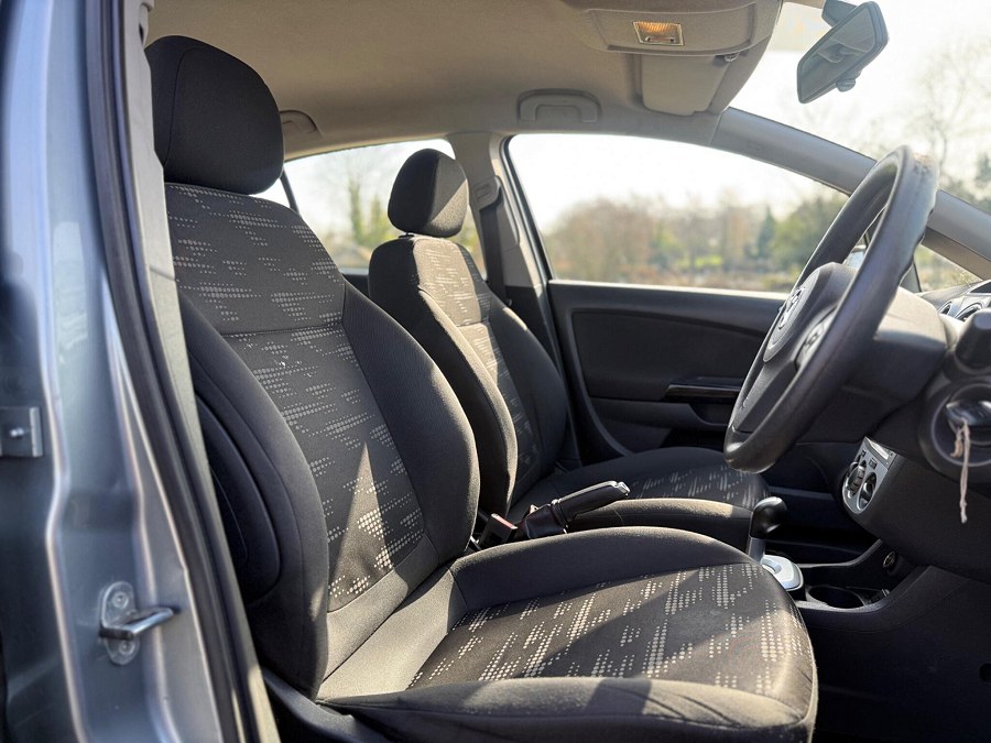 2012 Vauxhall Corsa photo 12