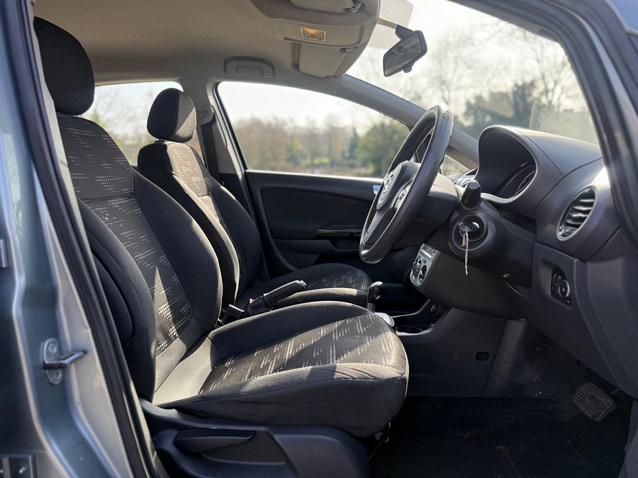 2012 Vauxhall Corsa photo 13