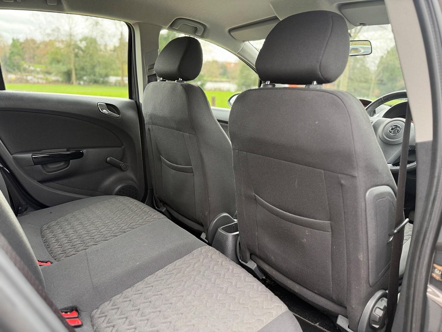 2013 Vauxhall Corsa photo 14