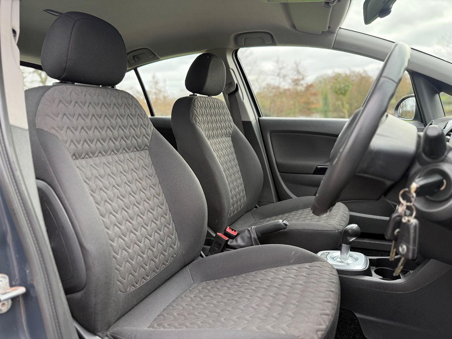 2013 Vauxhall Corsa photo 13