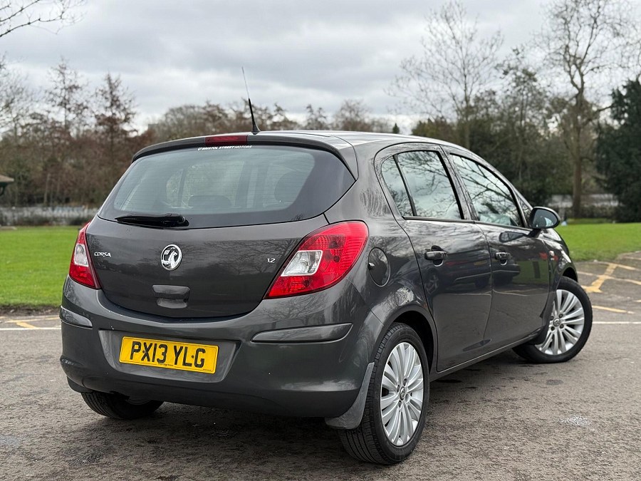 2013 Vauxhall Corsa photo 11
