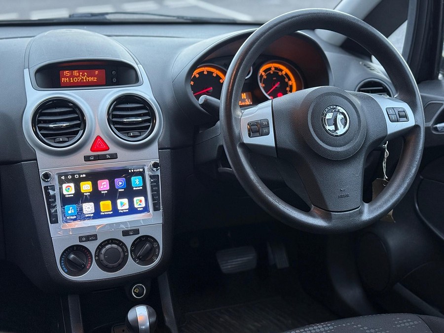 2013 Vauxhall Corsa photo 2