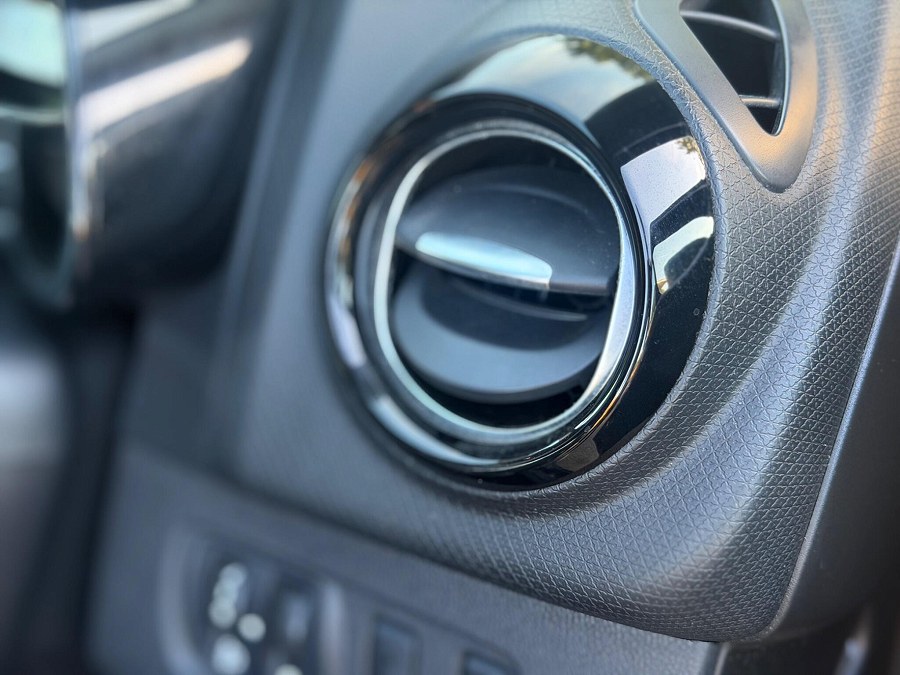 2016 Renault Clio photo 13