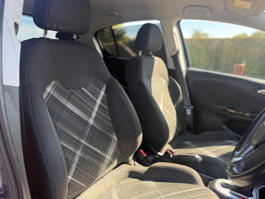 2015 Vauxhall Corsa photo 11
