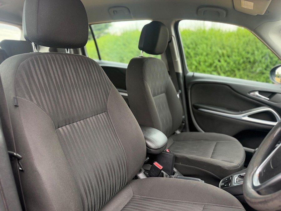 2014 Vauxhall Zafira Tourer photo 8