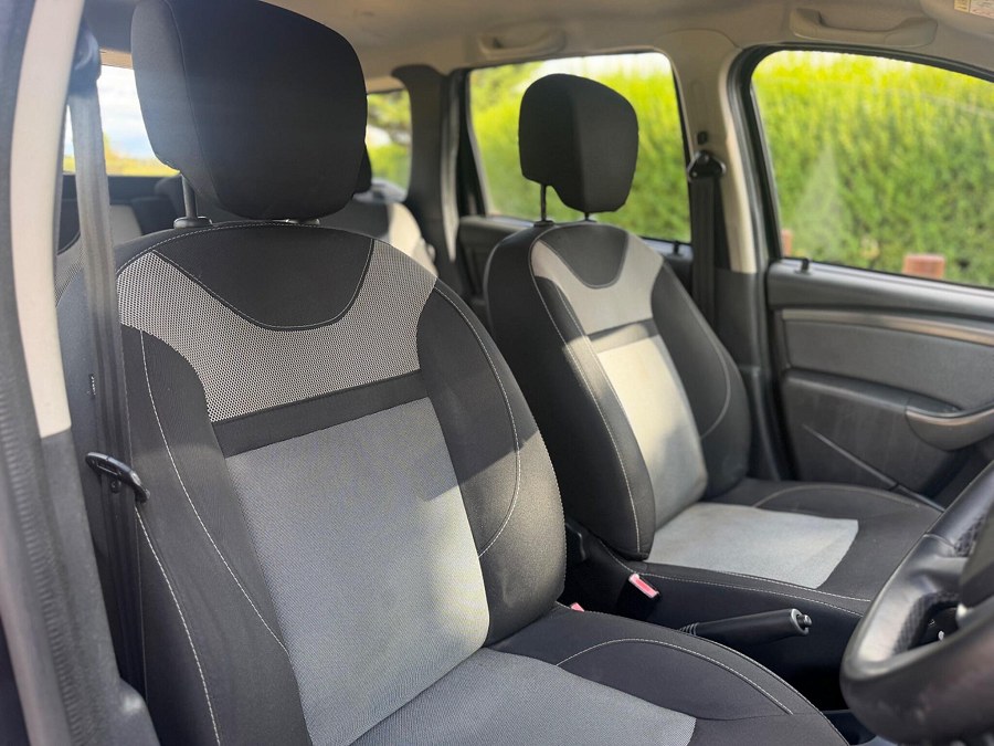 2018 Dacia Duster photo 13