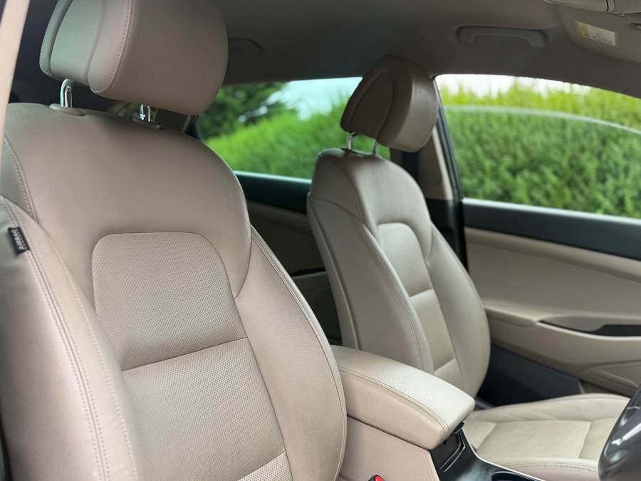 2015 Hyundai TUCSON photo 13