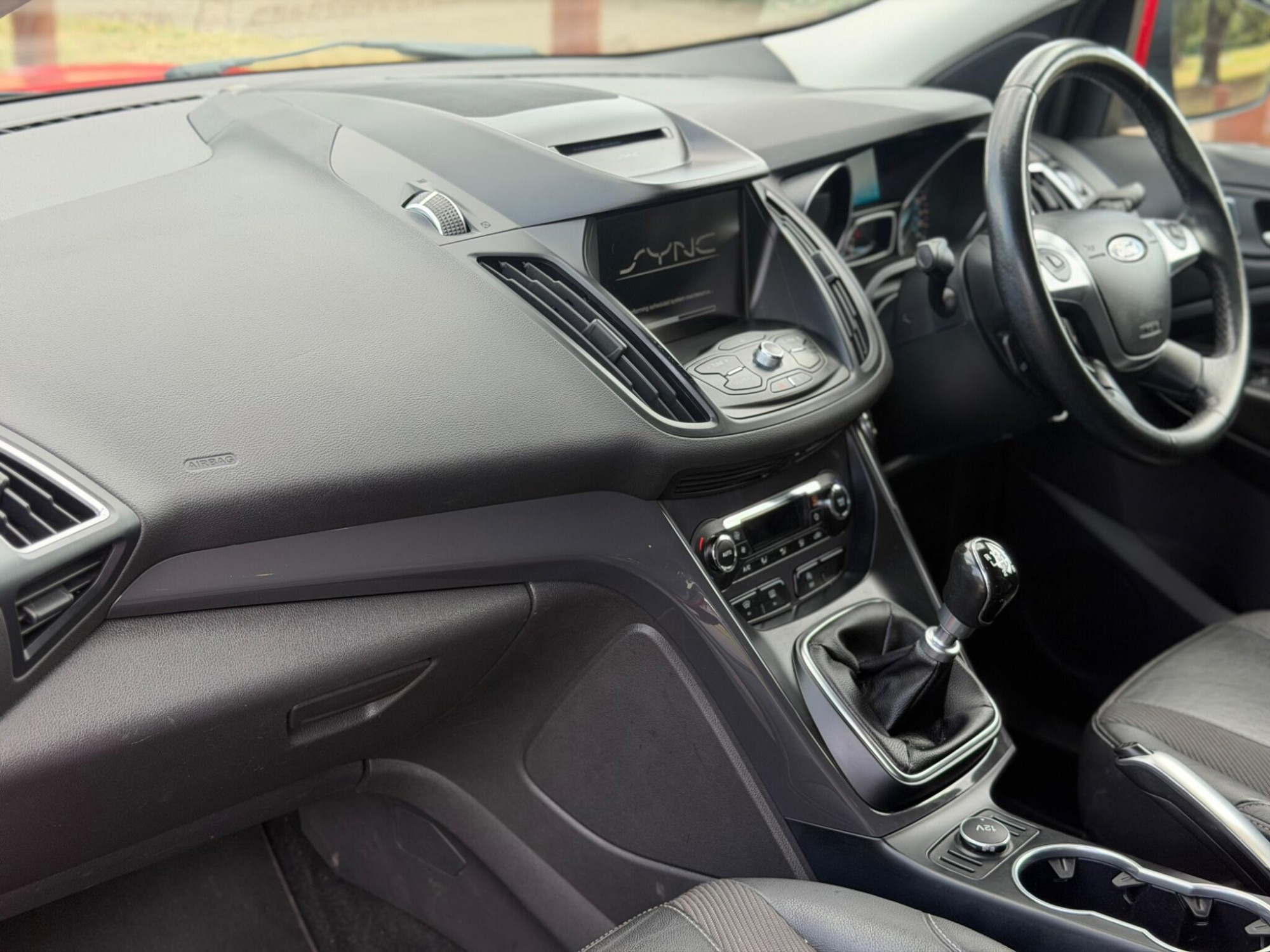 Ford Kuga photo 2