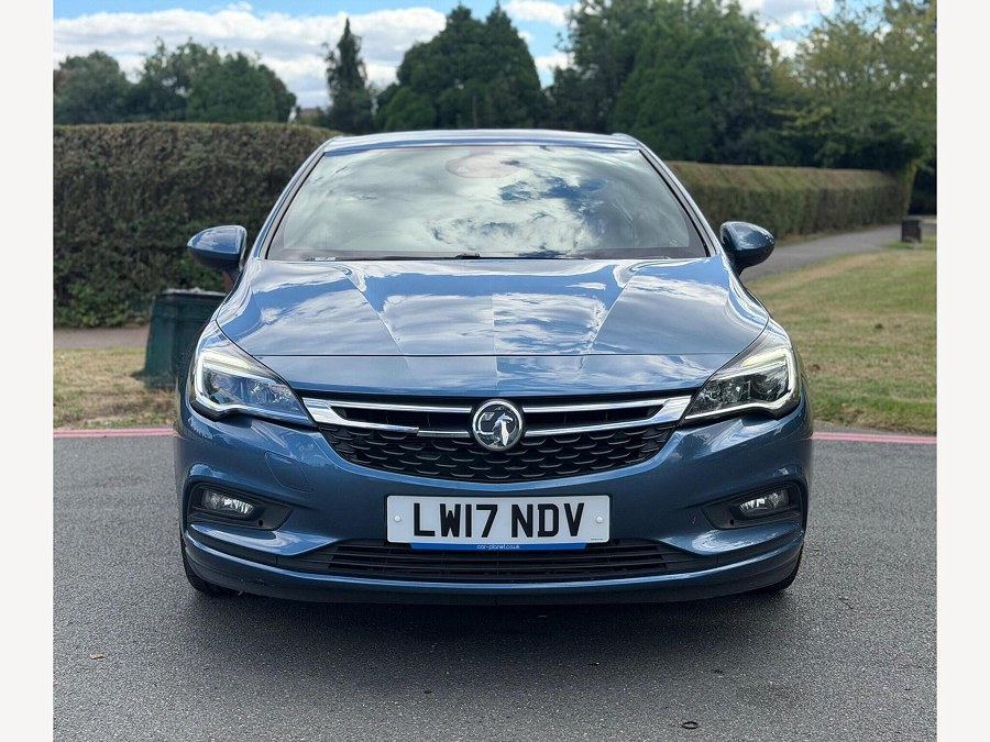 2017 Vauxhall Astra photo 6