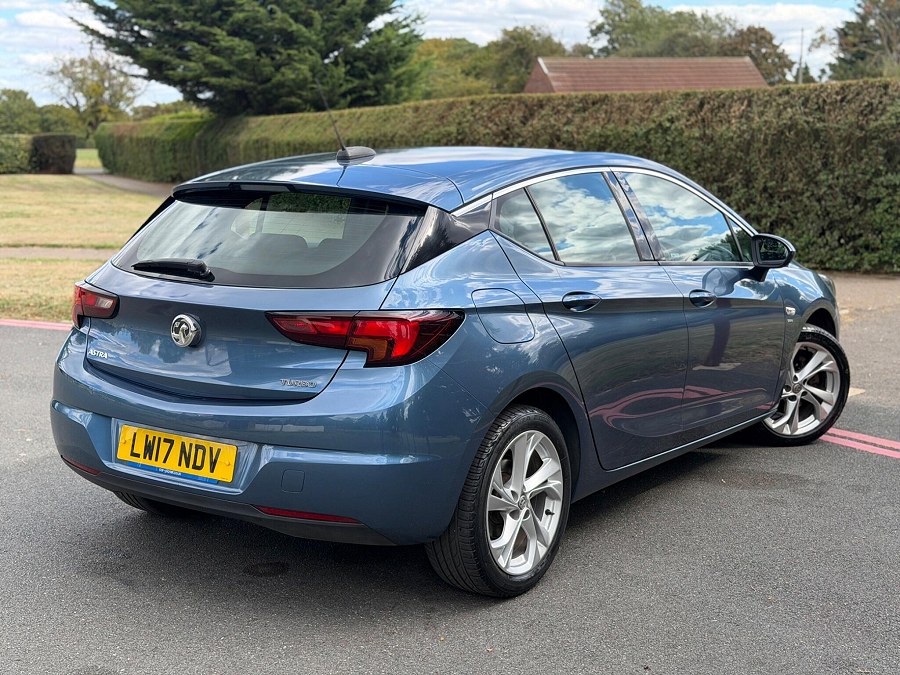 2017 Vauxhall Astra photo 5