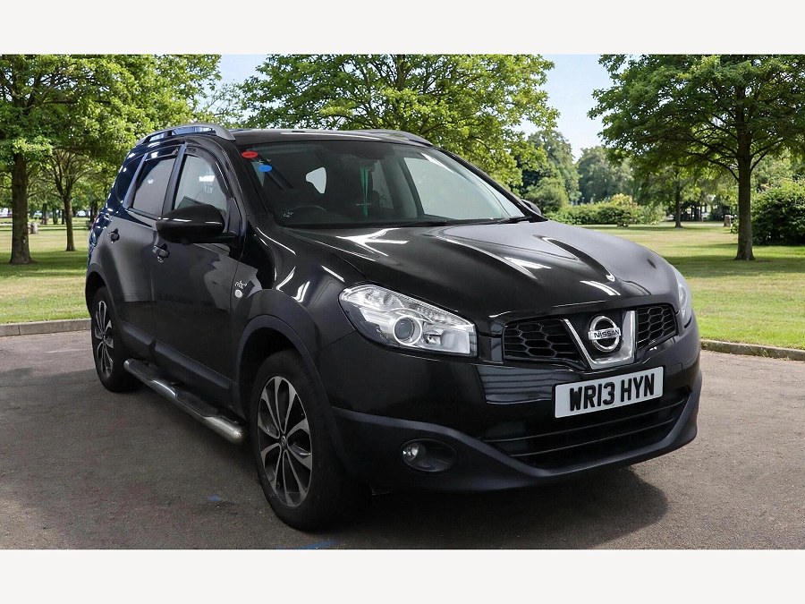 2013 Nissan Qashqai+2 photo 1