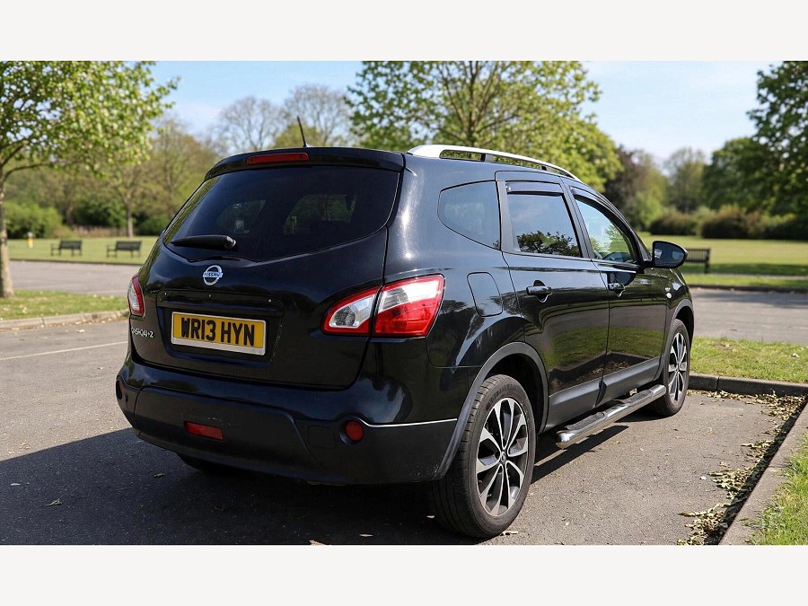2013 Nissan Qashqai+2 photo 4