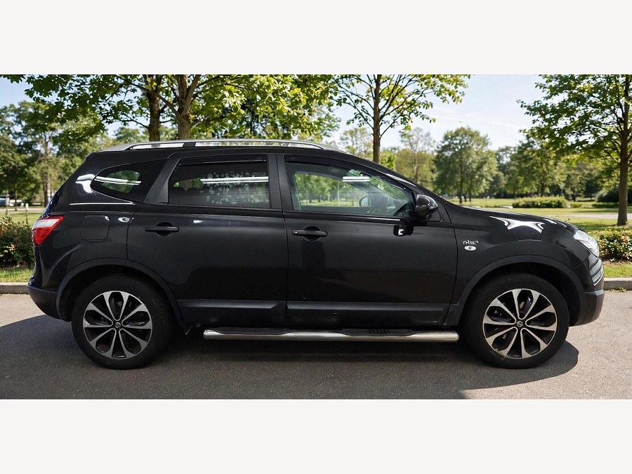 2013 Nissan Qashqai+2 photo 5