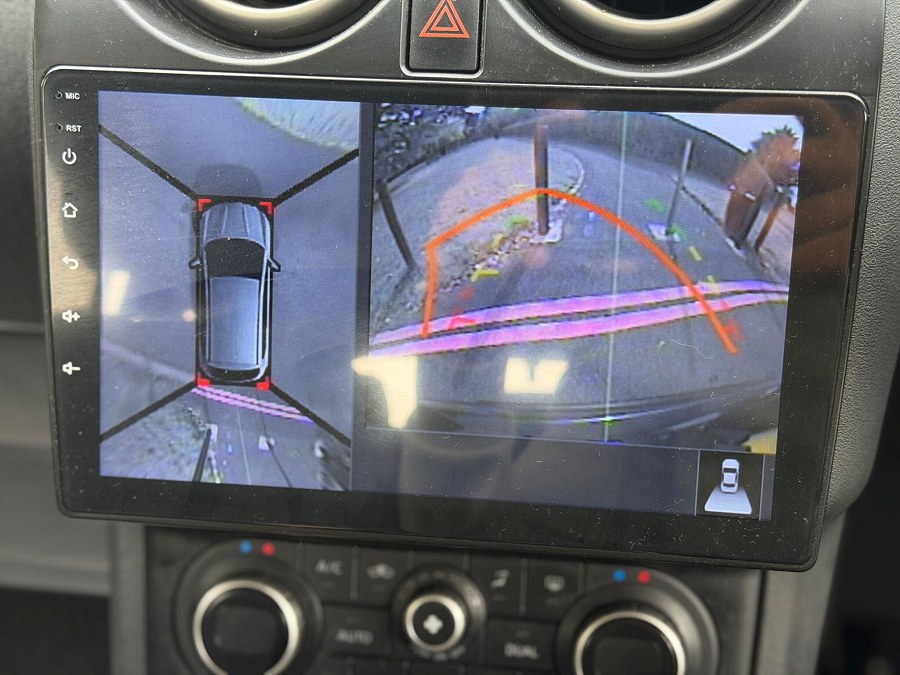 2013 Nissan Qashqai+2 photo 3
