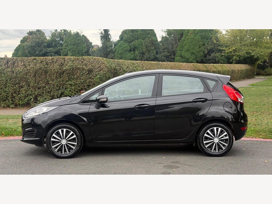 2014 Ford Fiesta photo 4