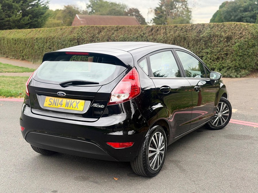 2014 Ford Fiesta photo 9