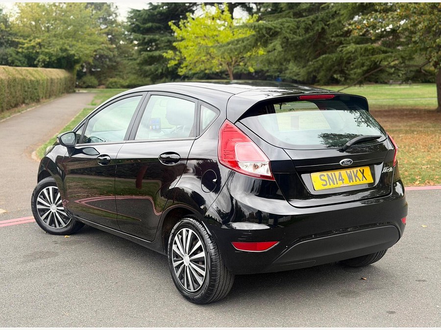 2014 Ford Fiesta photo 3
