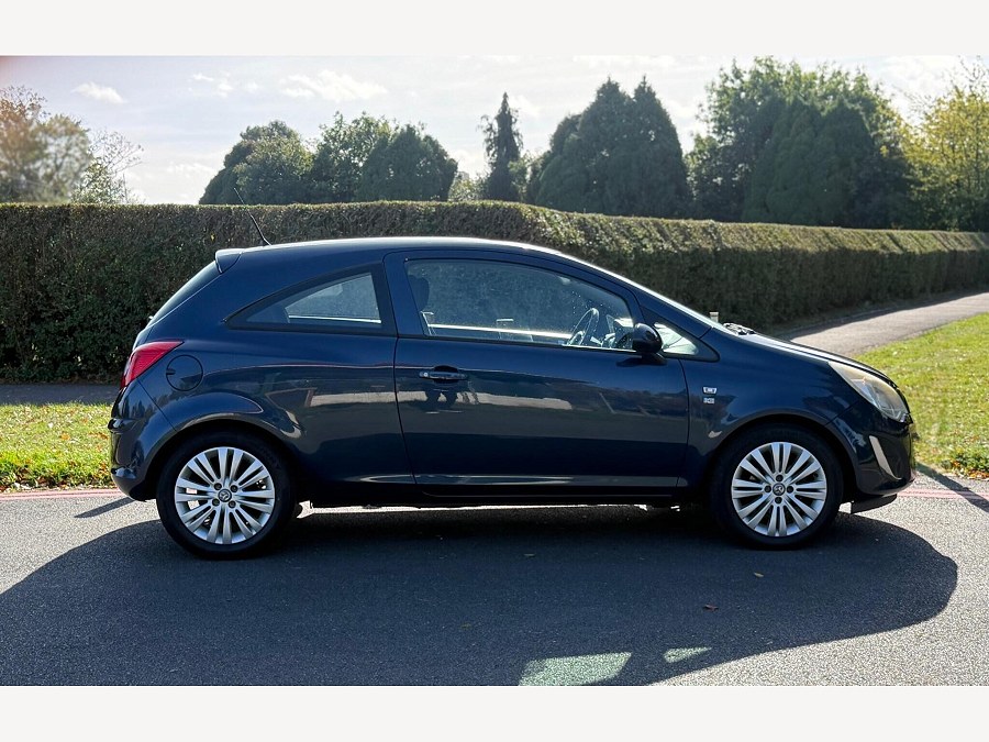 2011 Vauxhall Corsa photo 7