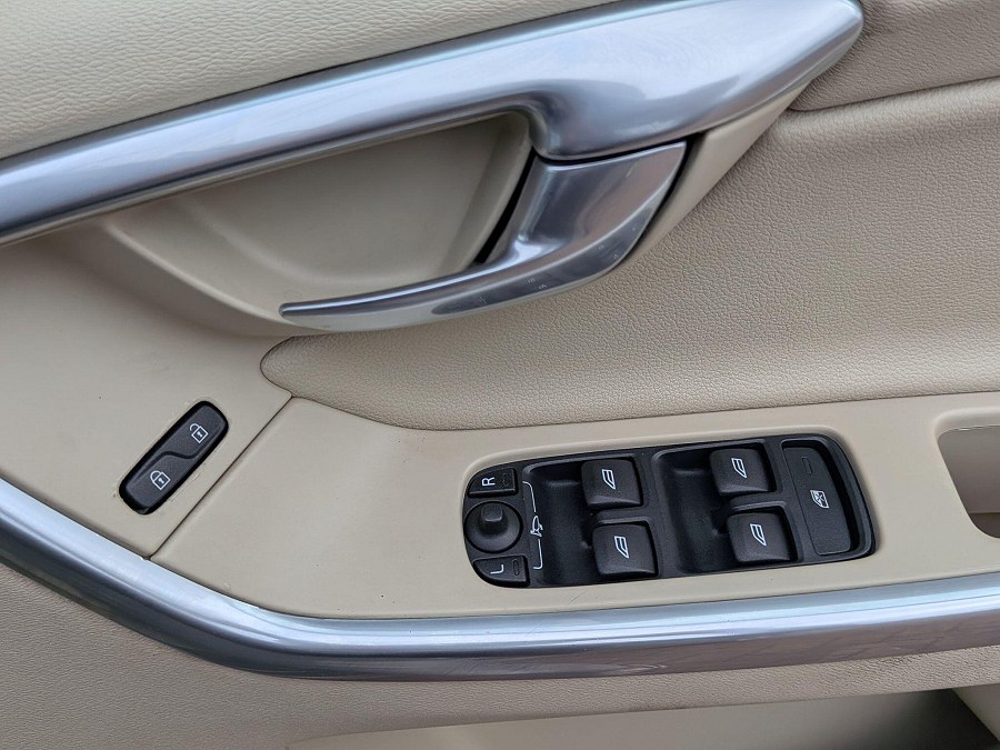 2014 Volvo XC60 photo 14