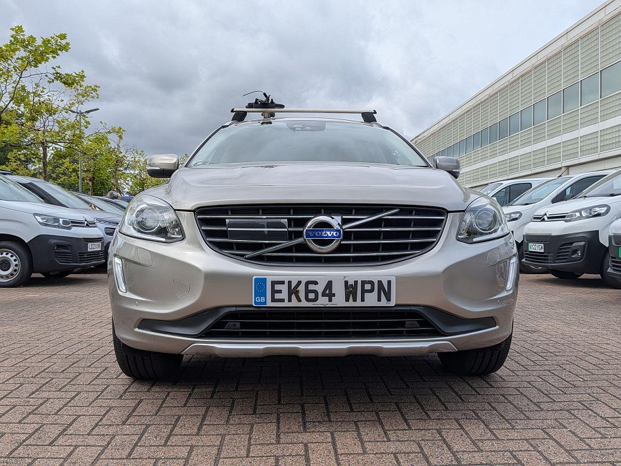 Volvo XC60 photo 2