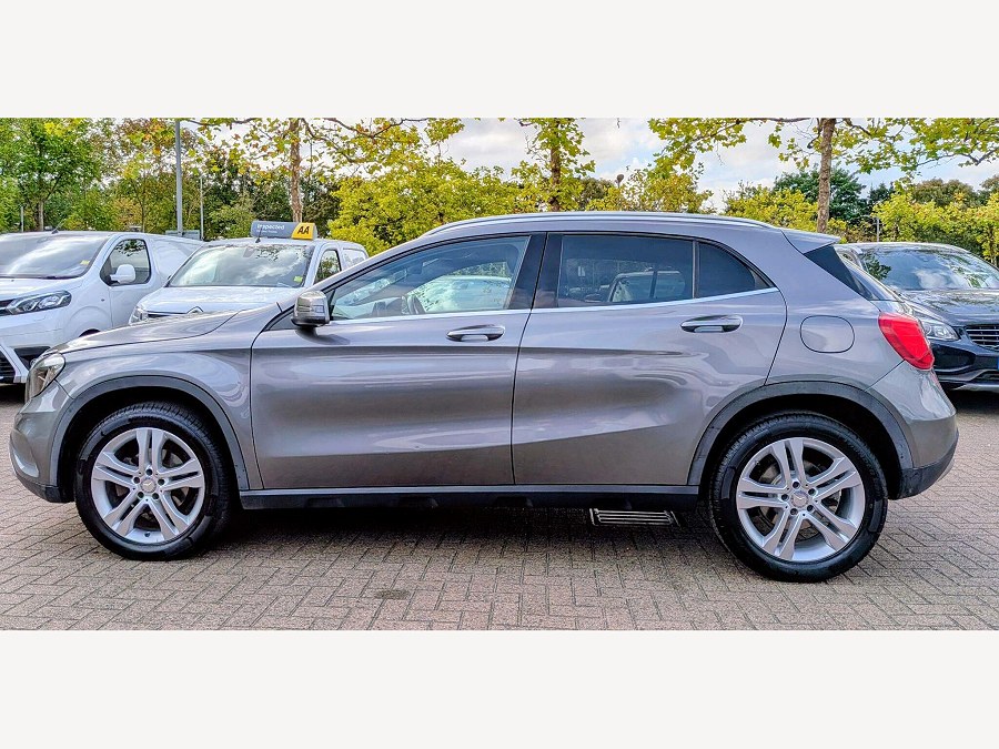 2015 Mercedes-Benz GLA photo 3