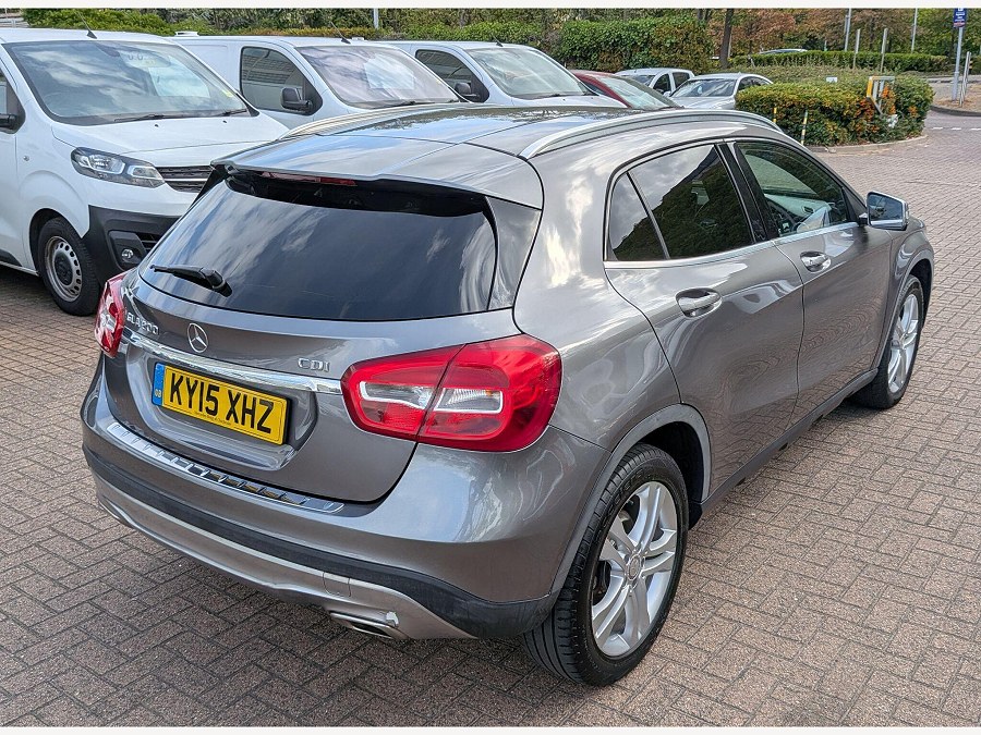 2015 Mercedes-Benz GLA photo 9