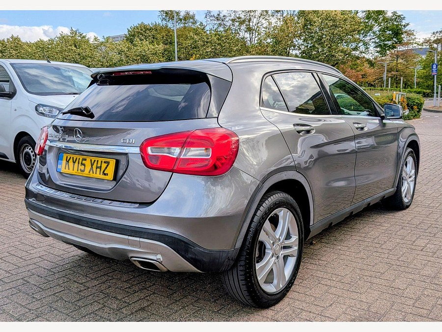 2015 Mercedes-Benz GLA photo 8