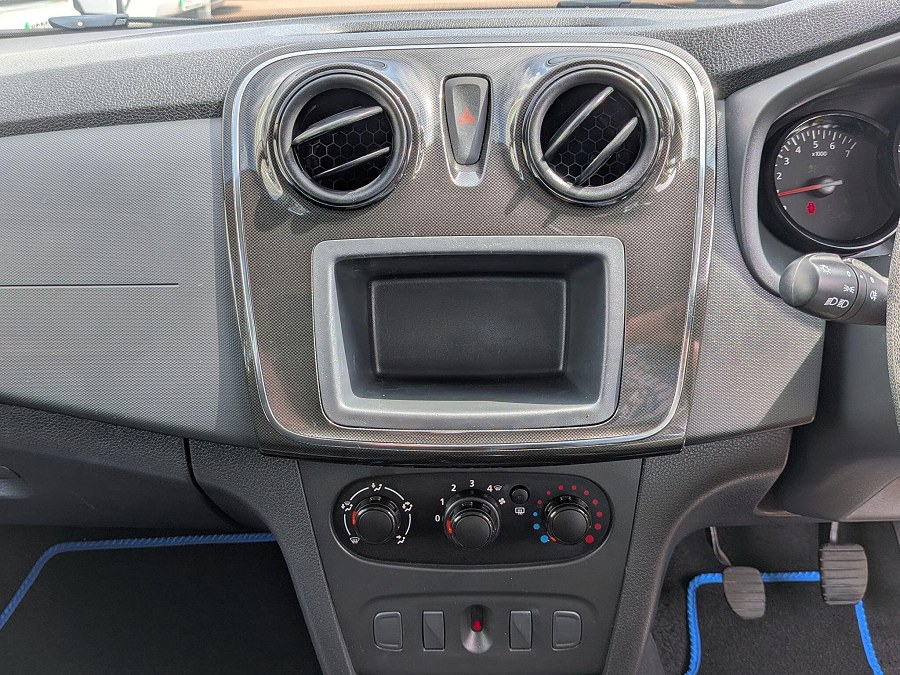 2018 Dacia Sandero photo 10