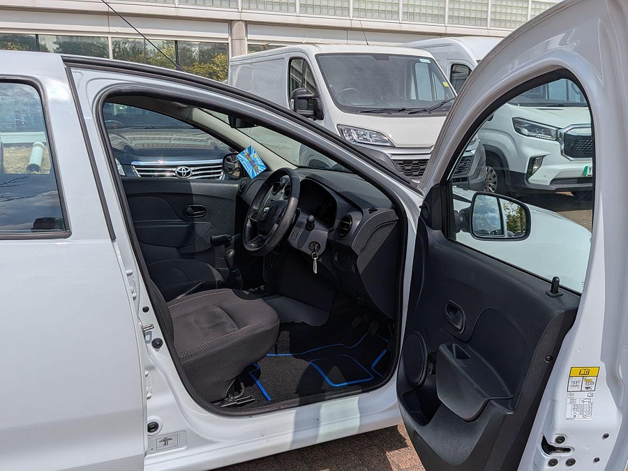 2018 Dacia Sandero photo 14