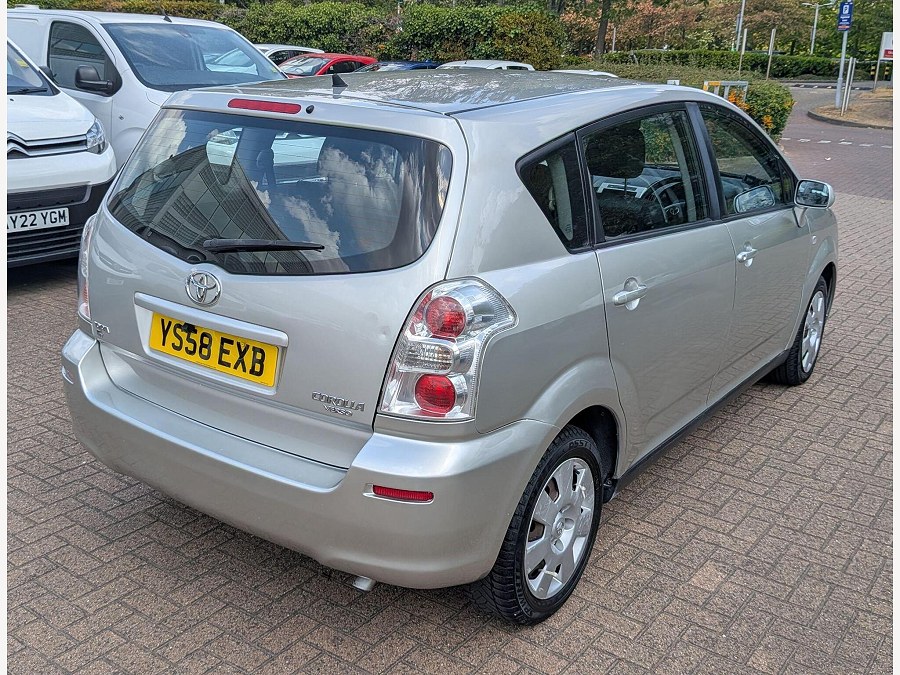 2009 Toyota Corolla Verso photo 13