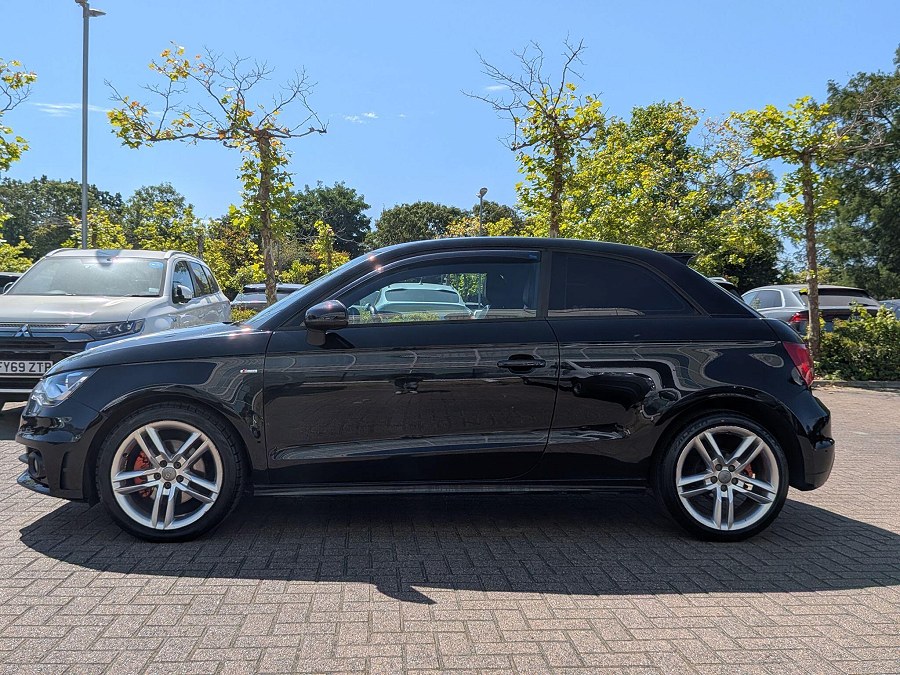 2014 Audi A1 photo 9