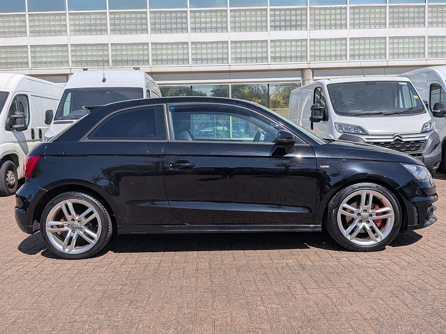2014 Audi A1 photo 12