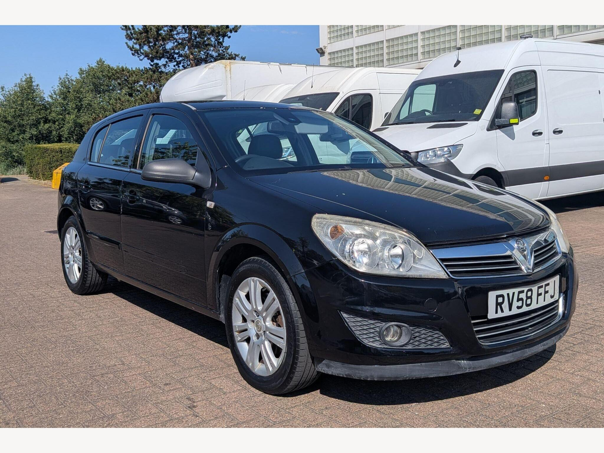 2008 Vauxhall Astra 1.8i 16v Design 5dr for sale at Amin Motors Garage LTD