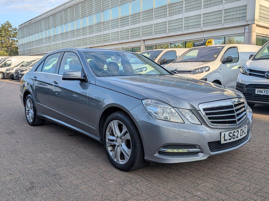 Mercedes-Benz E Class photo 2