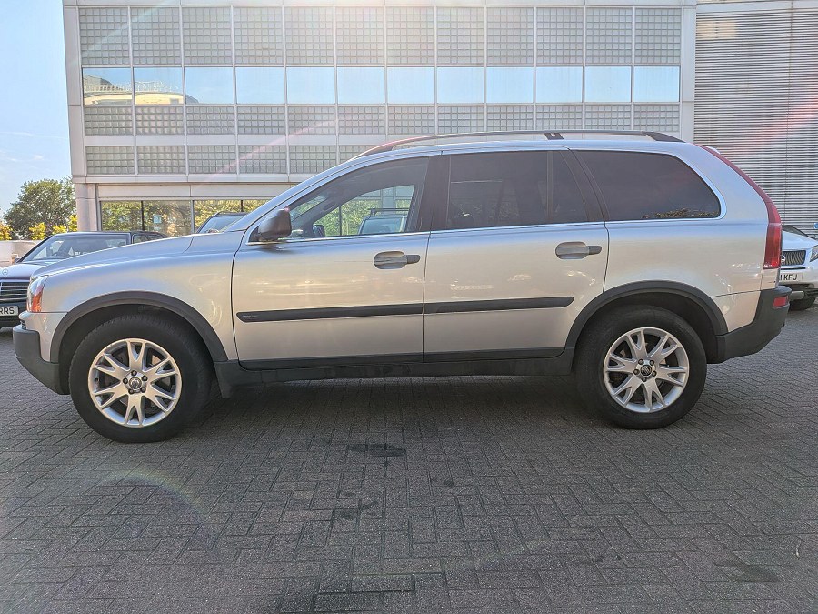 2003 Volvo XC90 photo 9