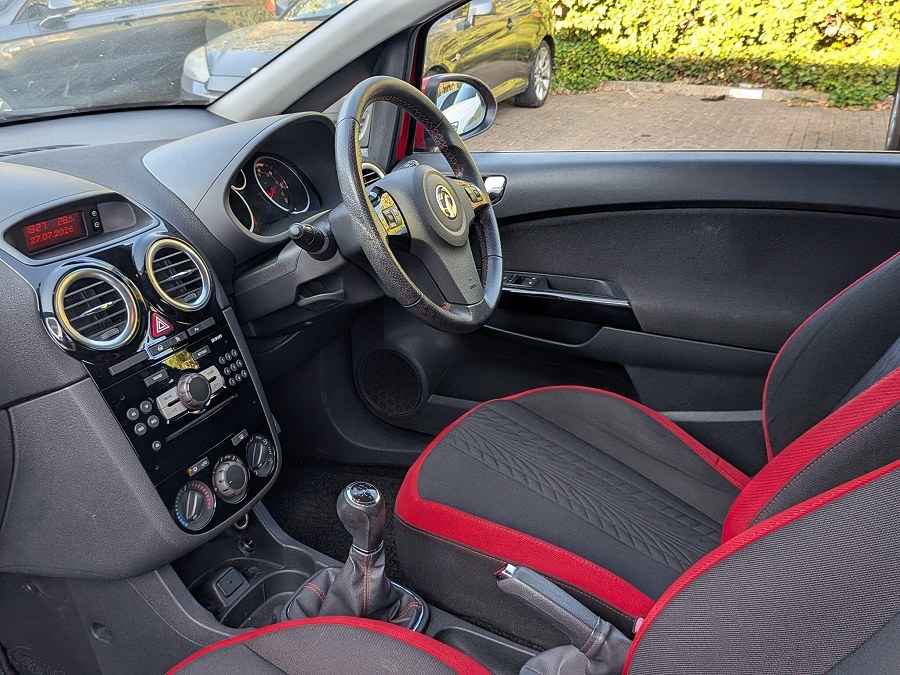 2011 Vauxhall Corsa photo 13