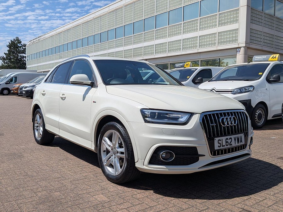 Audi Q3 photo 2