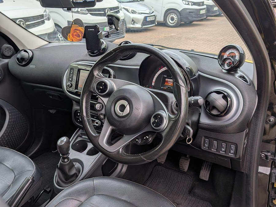 2015 Smart forfour photo 14