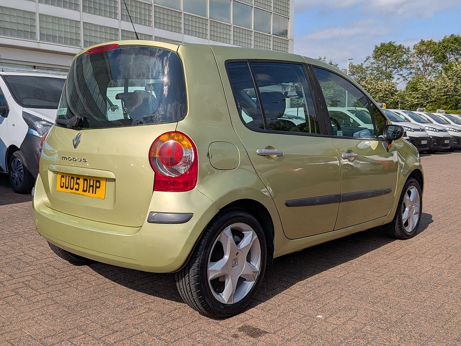 2005 Renault Modus photo 12