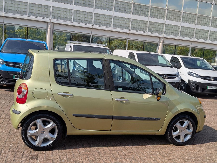 2005 Renault Modus photo 11