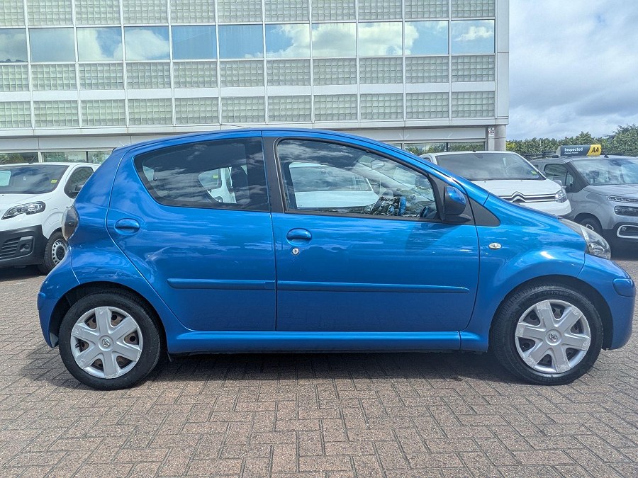 2009 Toyota AYGO photo 14