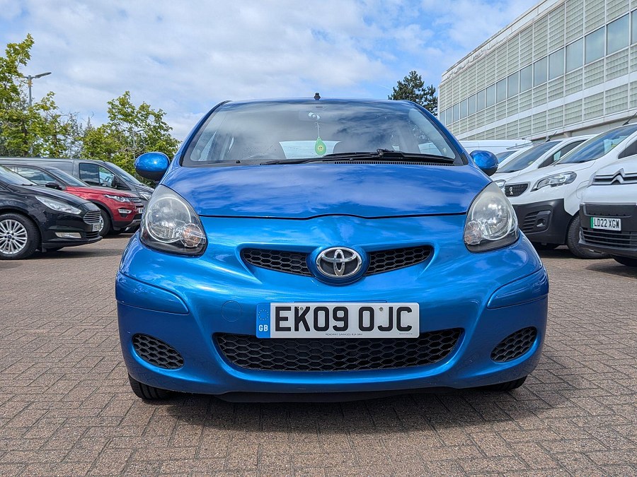 Toyota AYGO photo 2