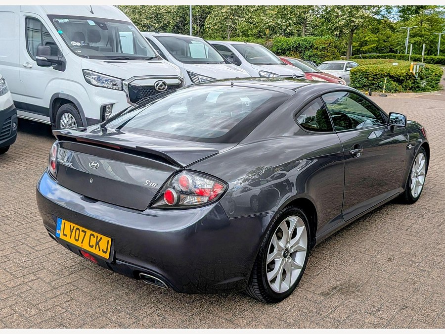 2007 Hyundai Coupe photo 13