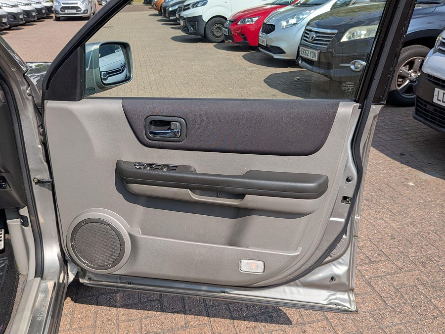 2006 Nissan X-Trail photo 13