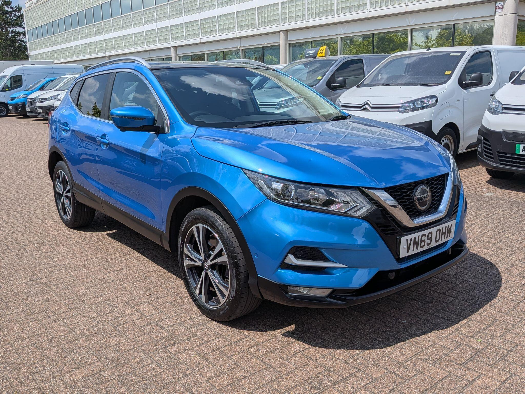 2019 Nissan Qashqai 1.3 DIG-T N-Connecta Euro 6 (s/s) 5dr for sale at Amin Motors Garage LTD