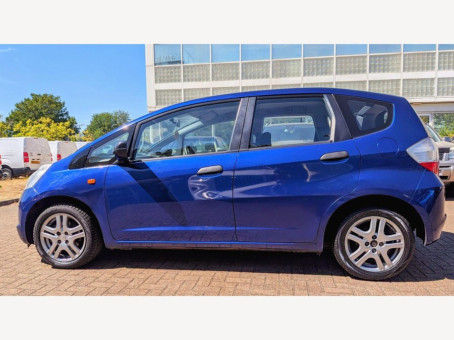 2010 Honda Jazz photo 11
