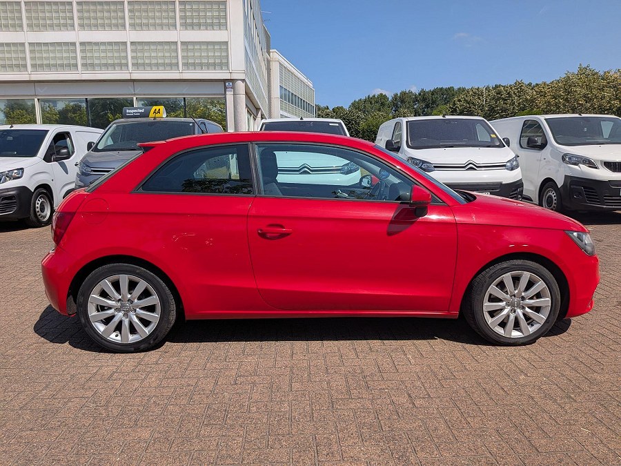 2011 Audi A1 photo 14